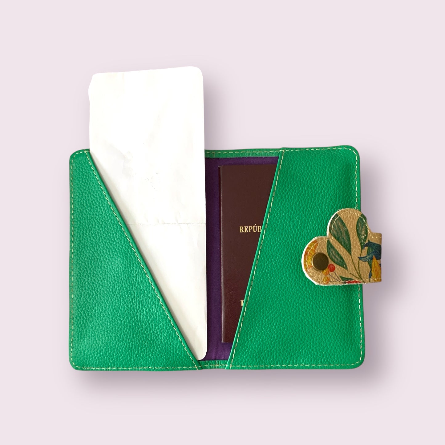 Portapasaporte cuero verde
