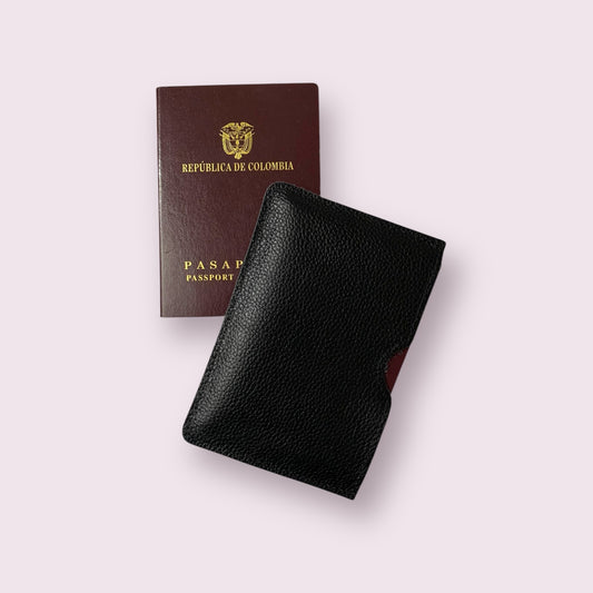 Funda pasaporte cuero negro
