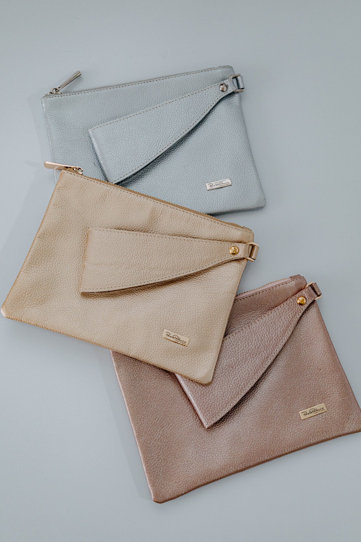 Sobre Ginebra cuero dorado