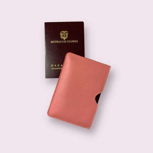 Funda pasaporte cuero rosado