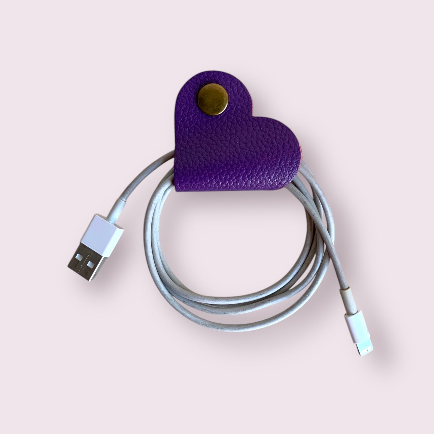 Ata cables cuero morado